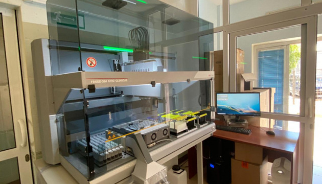 Херсонская область получила роботизированную станцию для ПЦР-исследований