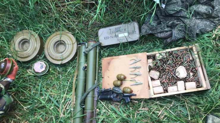 Біля кордону з Білоруссю знайшли схрон ворожої зброї