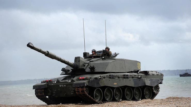 Британія надасть Україні ще понад 200 одиниць бронетехніки