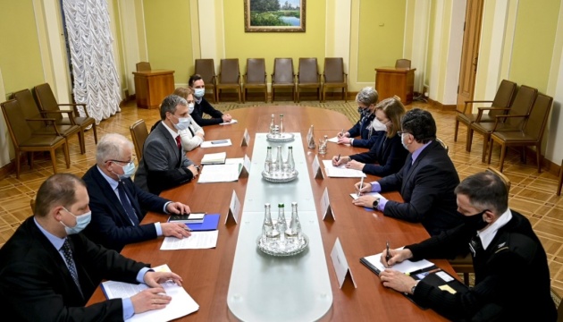 Киев предлагает Вашингтону разработать проект соглашения об оборонном сотрудничестве