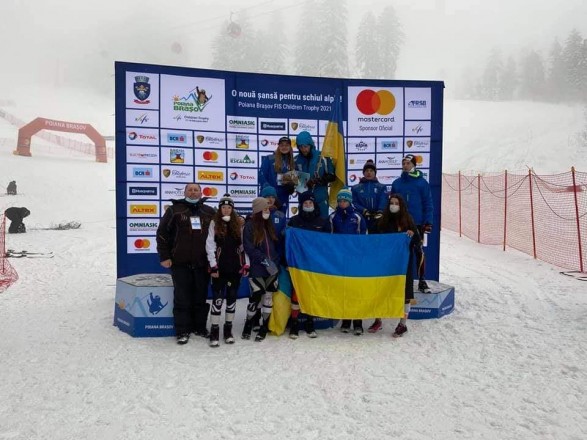 Горнолыжный спорт: юношеская сборная Украины завоевала три медали на турнире в Румынии