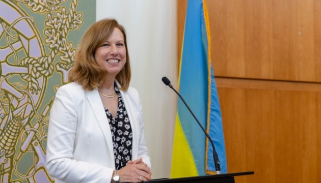 США останутся непоколебимы в поддержке Украины - Кристина Квин