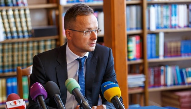 Венгрия снова вызывает посла и планирует жаловаться на Украину в НАТО
