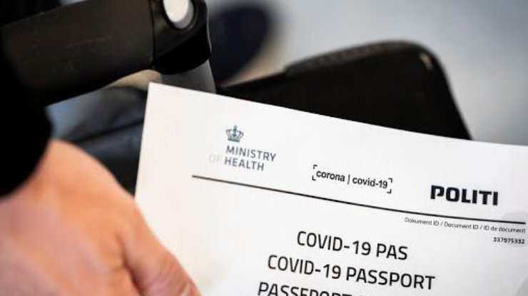 Еще одна страна вводит COVID-паспорта