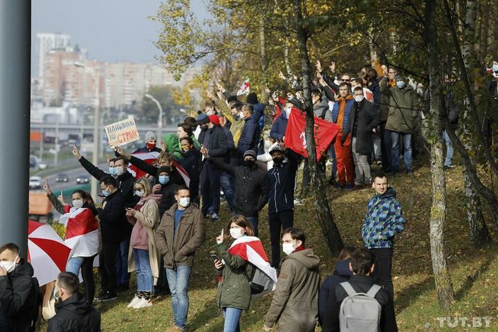	Народ маршировал, ОМОН избивал: как прошел первый день стачки в Беларуси (фото и видео)