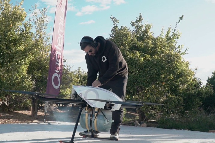 В Испании представили гибридный квадрокоптер, который может летать более 10 часов