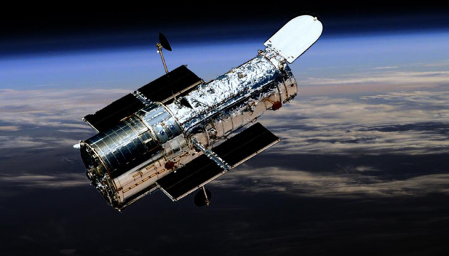 Hubble обнаружил галактику, похожую на булочку с корицей