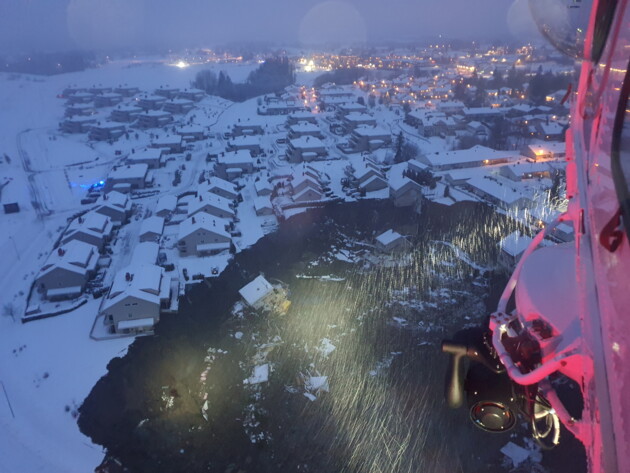 	Больше 10 домов стерты с лица земли: фото жуткого оползня в Норвегии