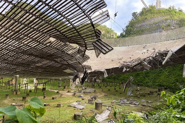 В Пуэрто-Рико разрушился гигантский радиотелескоп Аресибо