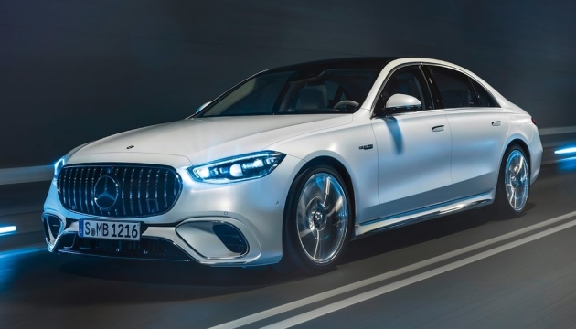 Mercedes представил новый гибридный автомобиль S63