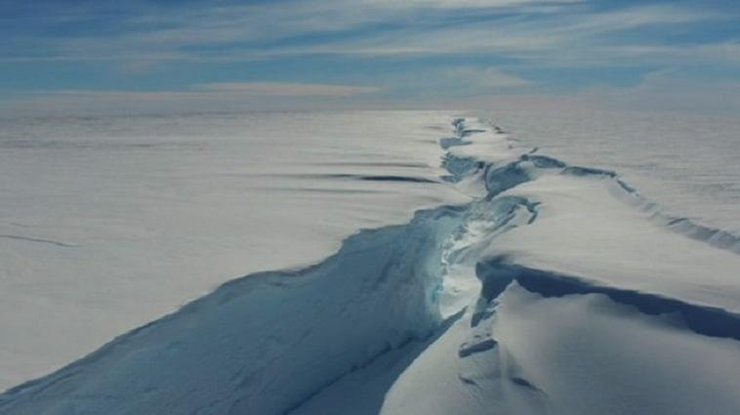 Від Антарктиди відколовся айсберг розміром з Лондон