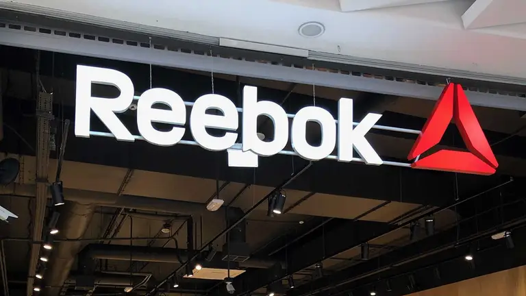 Reebok йде з українського ринку: які магазини закриються і терміни роботи