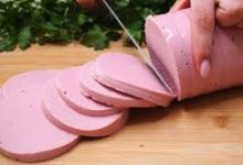 Як приготувати смачну докторську ковбасу вдома: покроковий рецепт