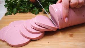 Як приготувати смачну докторську ковбасу вдома: покроковий рецепт