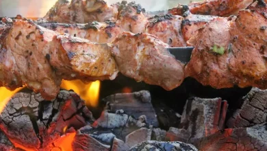 Як приготувати шашлик на мінеральній воді: простий рецепт соковитого та м’якого м’яса