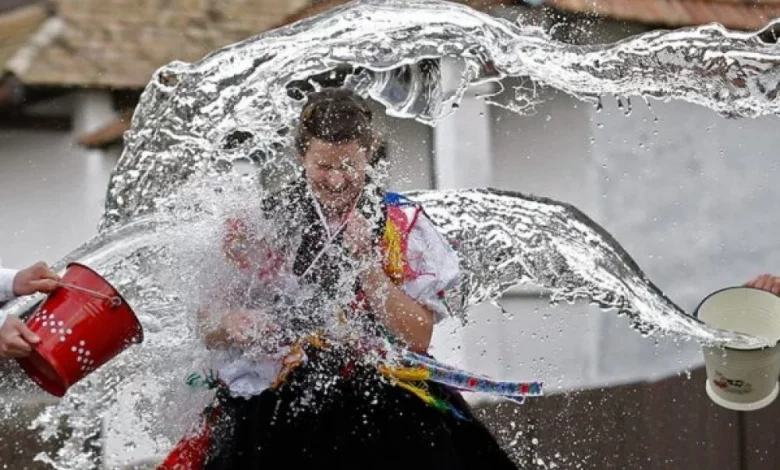 Поливний понеділок, 13 квітня: що означає це свято і як його відзначають