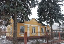 Житловий будинок у Чернігові взимку