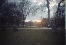 Сквер у Новобаварському (колишньому Жовтневому) районі Харкова, архівне фото