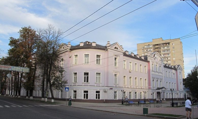 Багатоповерхові будинки в Сумах на вулиці Петропавлівській