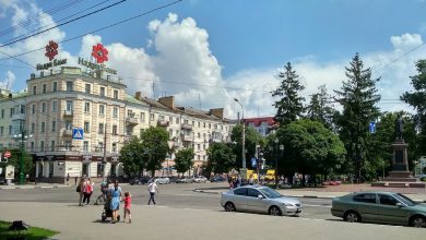 Покровська площа в центрі Сум, архівне фото