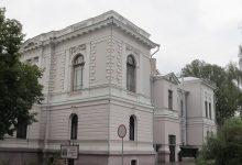 Історична будівля на Покровській у центрі Сум