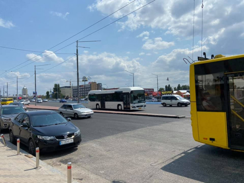 В Киеве маршрутки заменили гибридными автобусами Volvo (фото)