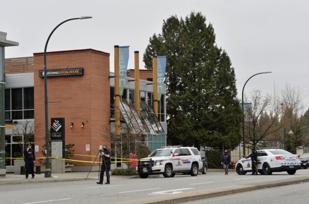  В Канаде мужчина с ножом напал на посетителей библиотеки, есть жертвы