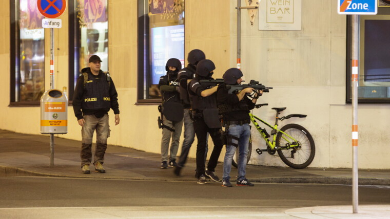 	Теракт в Вене: один из террористов был сторонником "Исламского государства"
