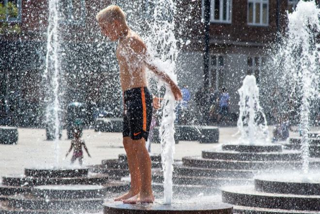 Юго-Восточную Европу охватила самая сильная волна тепла за десятилетия