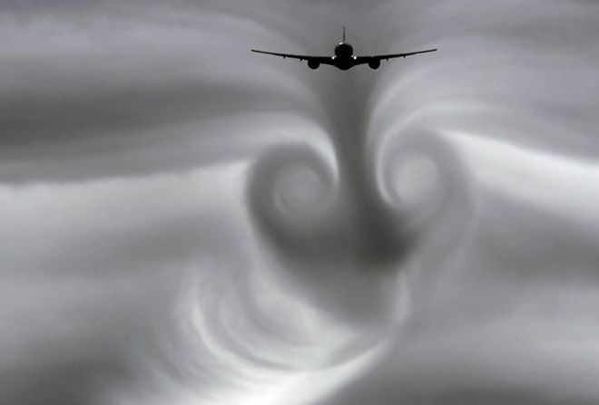 «Охотники за ураганами» засняли на камеру редкое видимое явление турбулентности