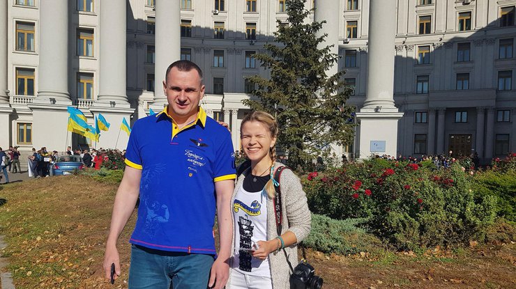 "Это маленький "тамагочи": гражданская жена Олега Сенцова показала дочь Эмму (фото) 