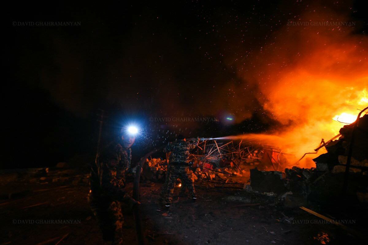 	"Столица" Нагорного Карабаха пережила ракетный удар: фото разрушений
