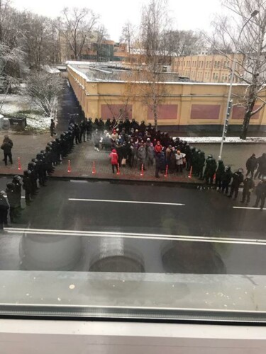 	"Сынок, не бей меня": в Минске прошел марш пенсионеров