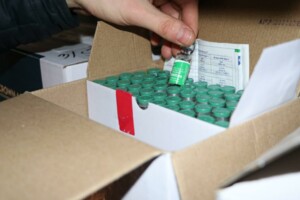  Украина рискует снова остаться без вакцин. Индия приостанавливает экспорт CoviShield