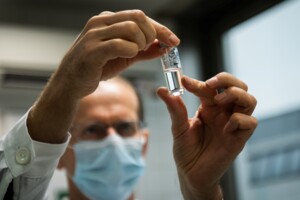	"Сынок, не бей меня": в Минске прошел марш пенсионеров